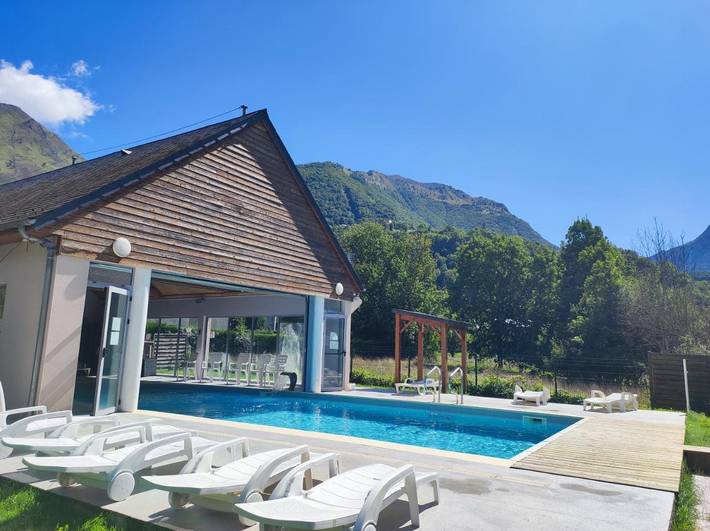 Location de vacances pour 5 personnes, avec jardin ainsi que vue et piscine, animaux acceptés à Luz-Saint-Sauveur - 2