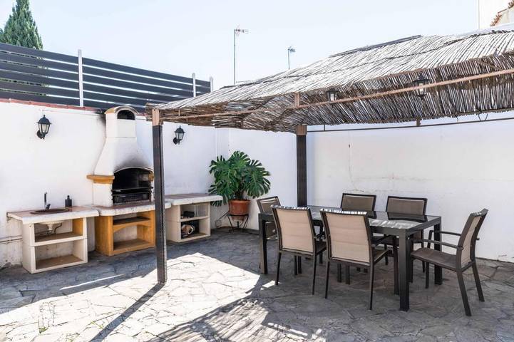 Casa rural para 12 personas, con jardín además de jacuzzi y piscina en Rincón de la Victoria - 4