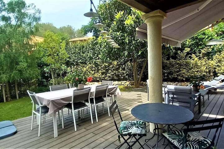 Location de vacances pour 6 personnes, avec piscine et jardin à Valbonne - 3