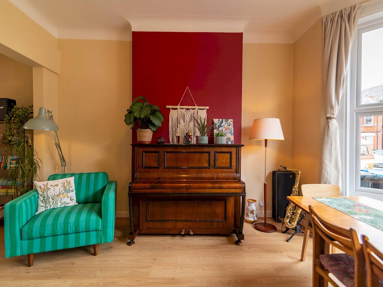 Spacious 4-Bed Seaside Retreat w/ Garden | Pass The Keys in Botany Bay, Kent