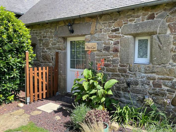 Location de vacances pour 6 personnes, avec jardin et jacuzzi à Camlez - 3