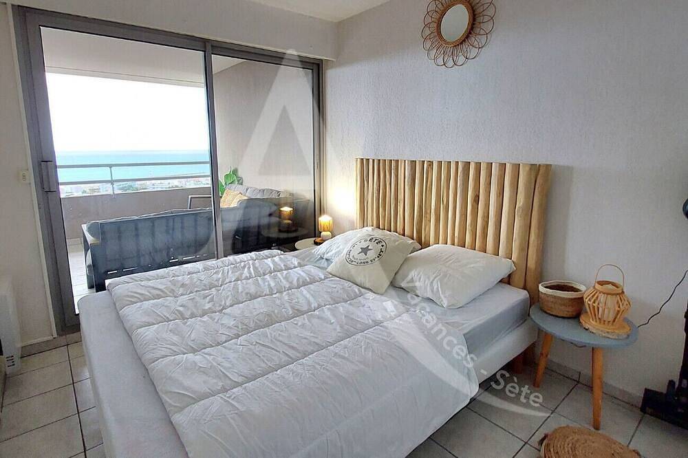 Appartement entier, T3 avec grande terrasse vue mer 180 degrés in Mont Saint-Clair, Sète