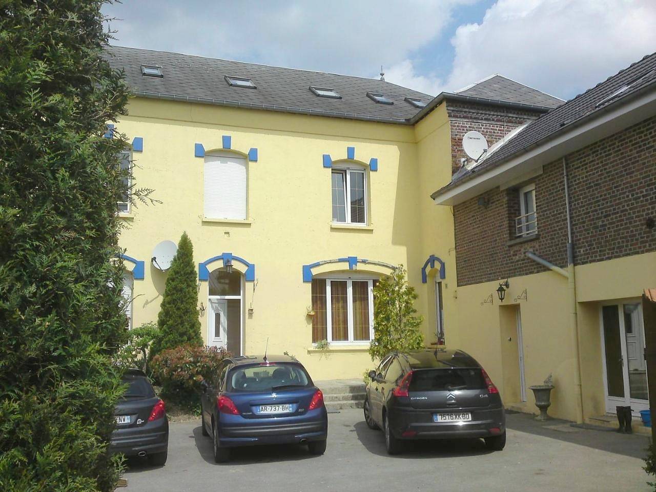 Standard Double Room with Shared Toilet in Mailly-Maillet, Région d'Amiens