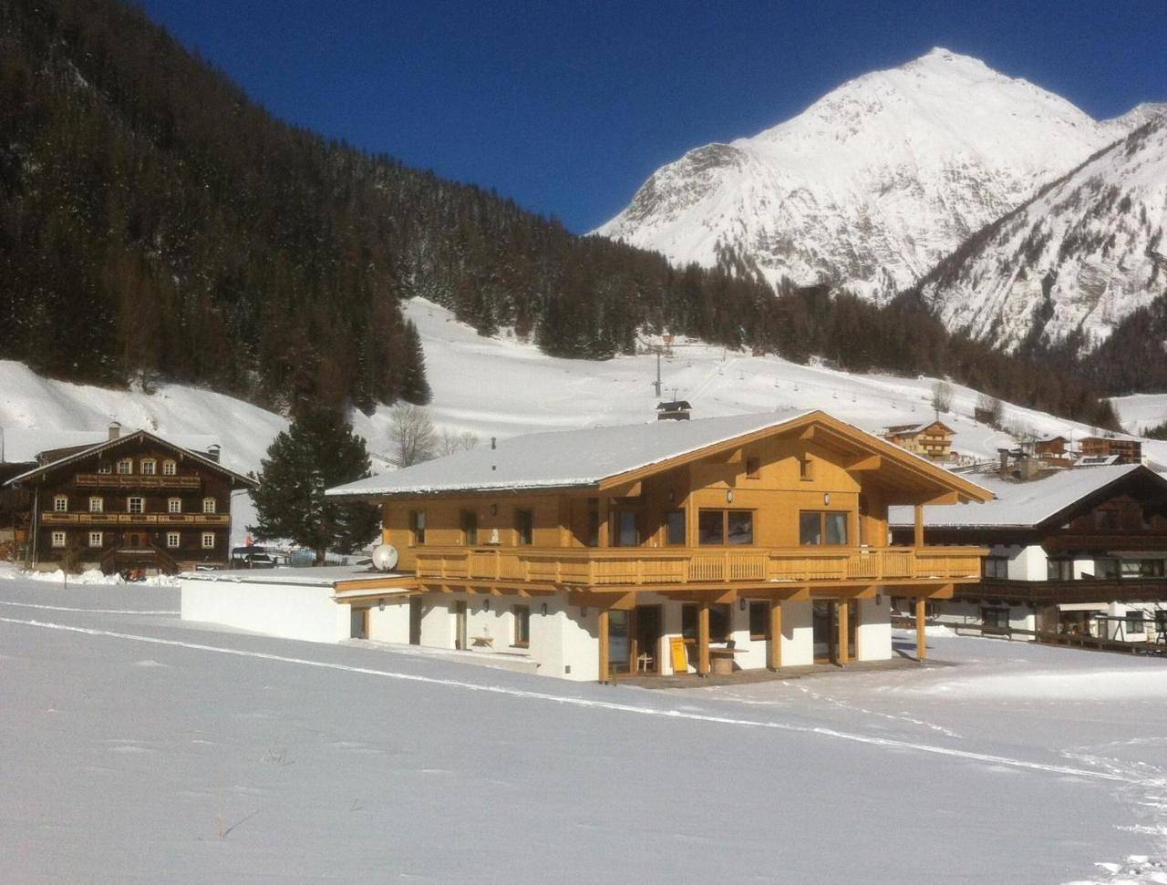 Ganze Wohnung, Großglockner Goldried Chalet in Kals am Großglockner, Bezirk Lienz