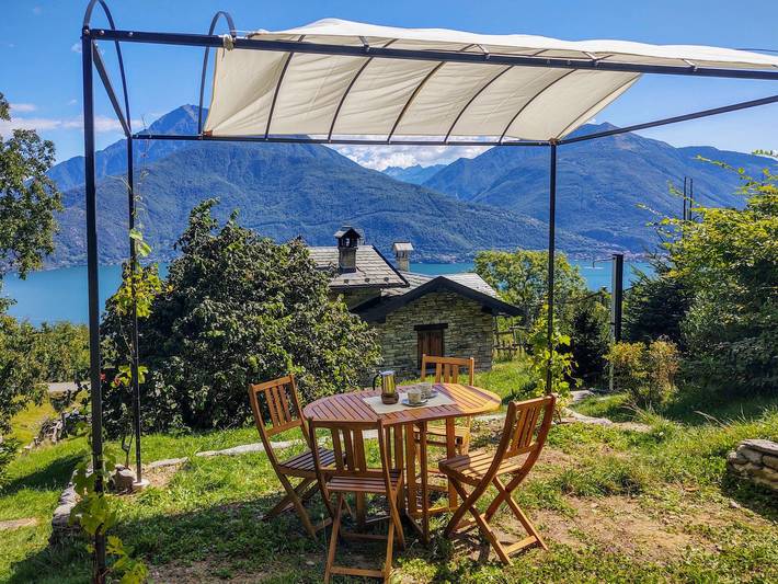 Ferienhaus für 2 Personen, mit Garten und Seeblick sowie Terrasse in Italien - 2