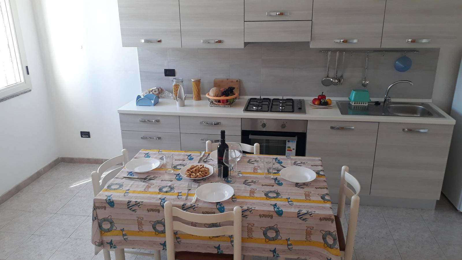 Appartamento intero, Appartamento centrale con balcone; Animali ammessi in San Foca, Provincia di Lecce