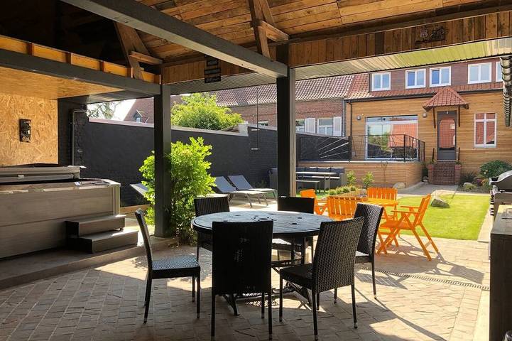 Maison de vacances pour 11 personnes, avec terrasse ainsi que sauna et jardin