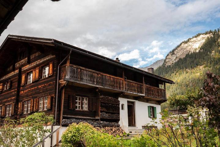 Chambre d’hôte pour 10 personnes, avec terrasse et jardin ainsi que sauna et jacuzzi