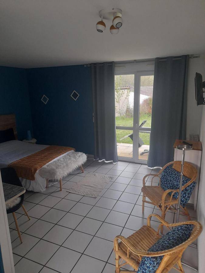 Hôtel pour 2 personnes, avec jardin et vue à Langeac - 2