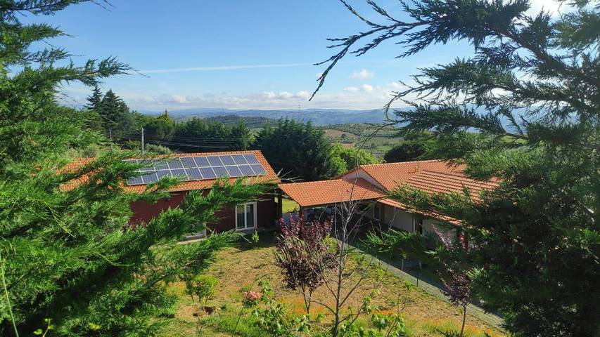 Casa de férias para 5 pessoas, com piscina e vista e ainda jardim no Vale do Douro