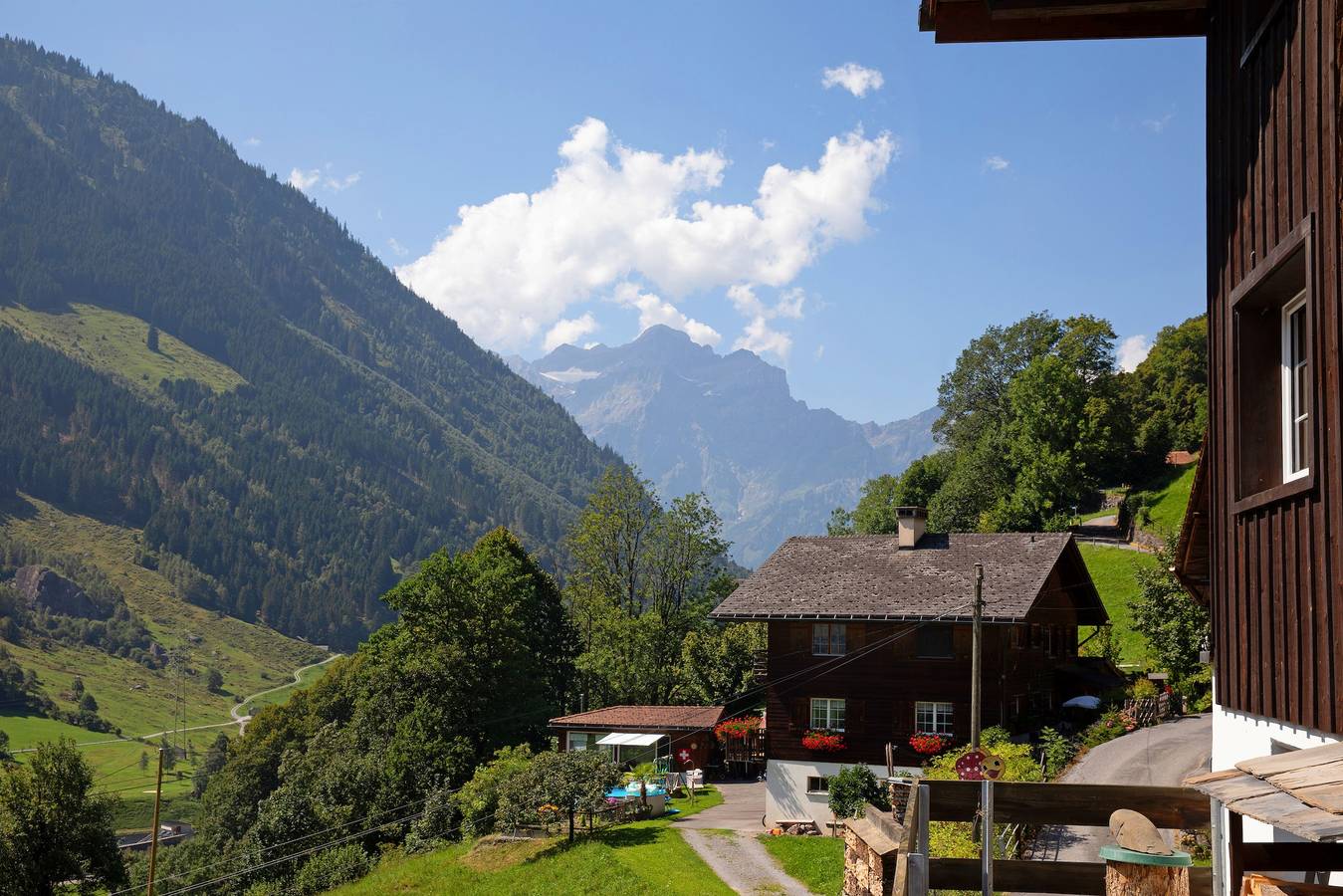 Ganze Ferienwohnung, Ferienhaus Holderbergli in Engi, Glarus Süd