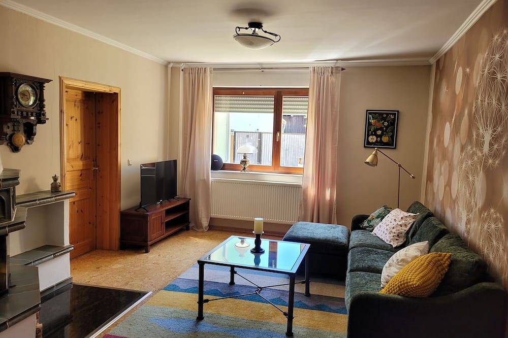 Ganze Wohnung, Gemütliche Ferienwohnung im Hohen Fläming mit großzügigem Garten Nähe Berlin in Wiesenburg/ Mark, Fläming