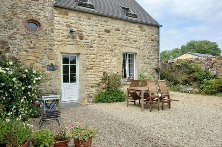 Gîte pour 4 personnes, avec jardin à Saint-Germain-de-Tournebut
