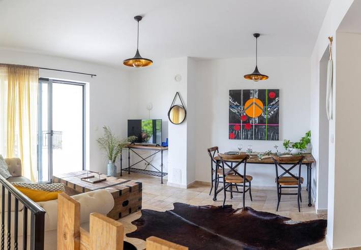 Gîte pour 6 personnes, avec jardin ainsi que vue et piscine, adapté aux familles dans Risan - 3