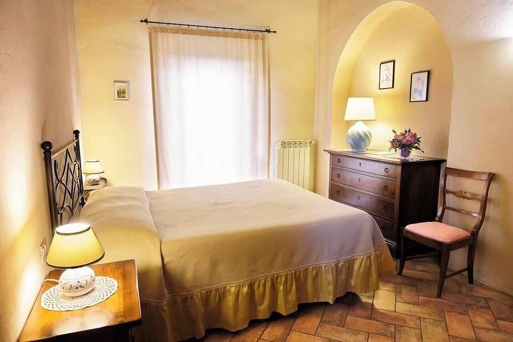 Ganze Wohnung, Glicini 1, holiday home with pool 30' from Florence in Tavarnelle Val di Pesa, Barberino Tavarnelle