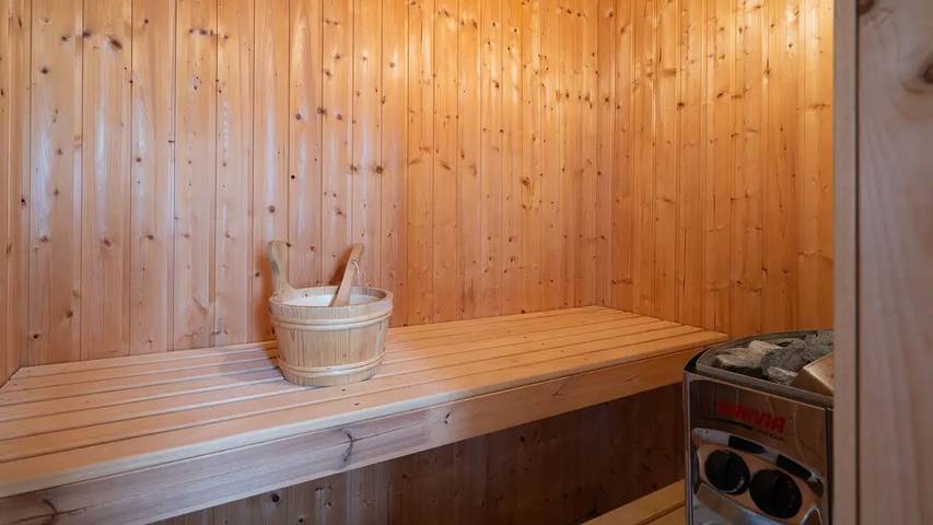 Ferienhaus für 6 Personen, mit Garten und Whirlpool sowie Terrasse und Sauna in Hansa-Park - 2
