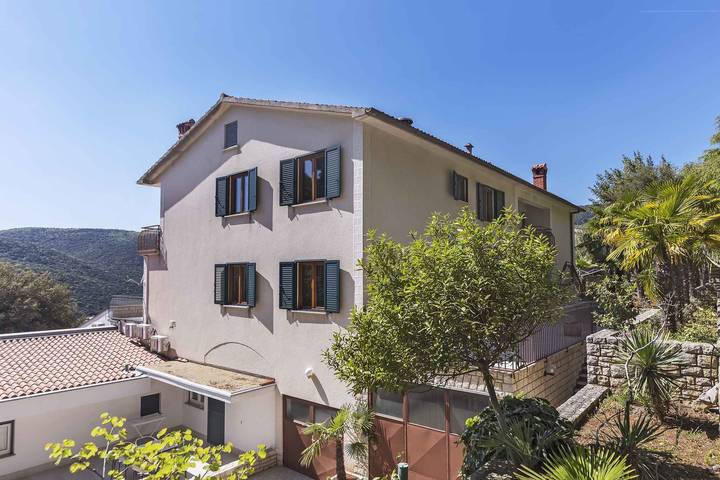 Gîte pour 6 personnes, avec balcon à Rabac - 2