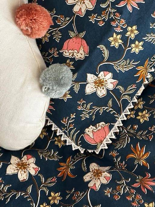 Location de vacances pour 4 personnes, avec terrasse et jardin dans La Chapelle-Saint-Martin-en-Plaine - 2