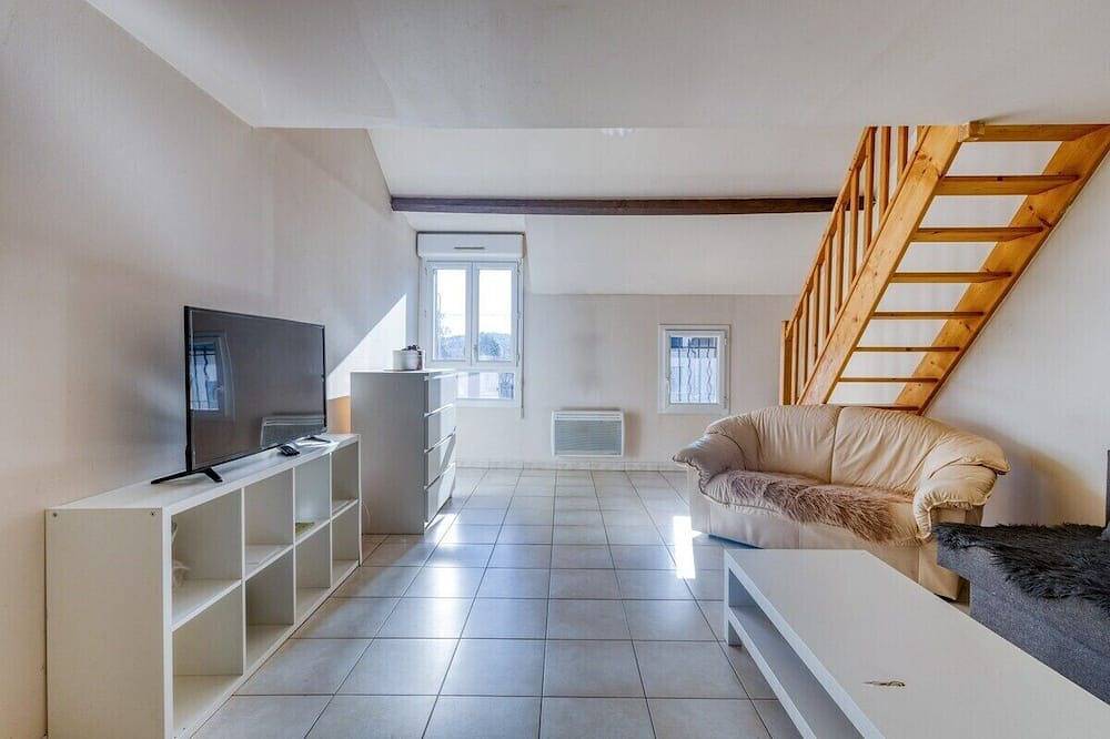 Apartamento entero, Apartamento-Baño Privado in Étampes, Essonne