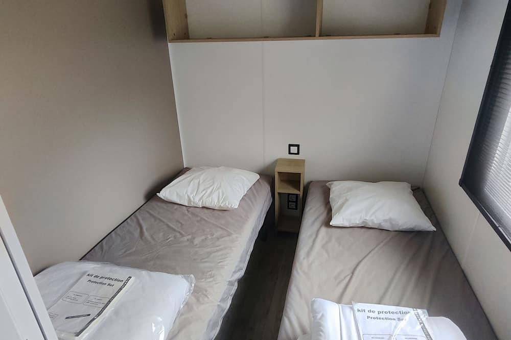 Mobil-home à 300 m de la plage. Camping 4* La Falaise Narbonne-Plage in Narbonne Plage, Narbonne