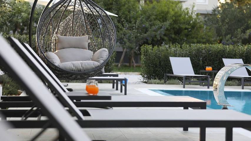 Ferienhaus für 12 Personen, mit Pool und Terrasse