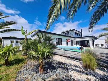 Gîte pour 6 personnes, avec piscine ainsi que jardin et sauna dans Rospico