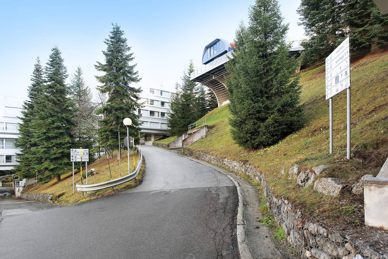 Appartement entier, Appartement "Nives" avec vue sur les montagnes, piscine intérieure et Wi-Fi in Marilleva, Mezzana