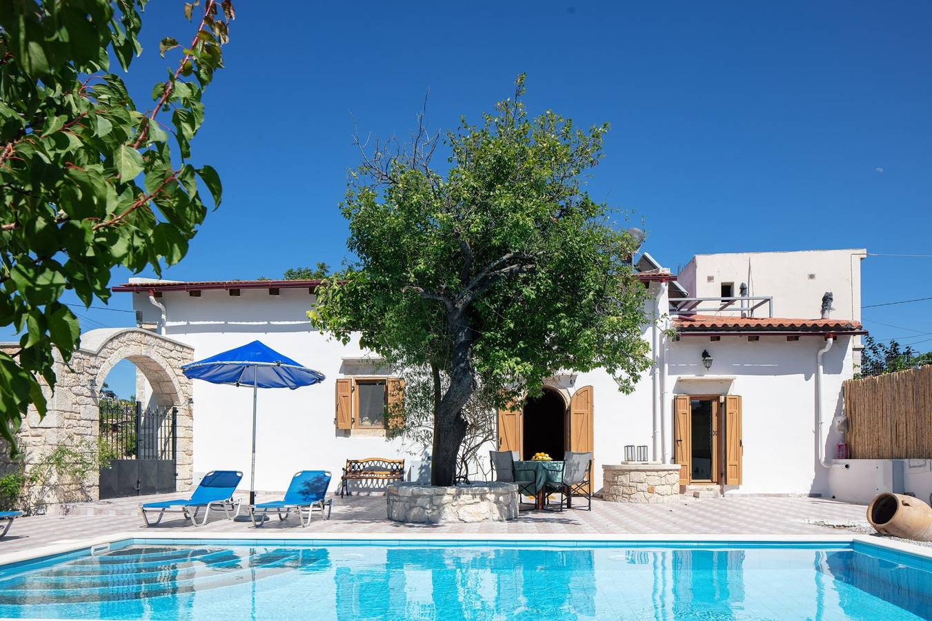 Silver Gem Villa with private pool in Frantzeskiana Metochia, Nikiforos Fokas