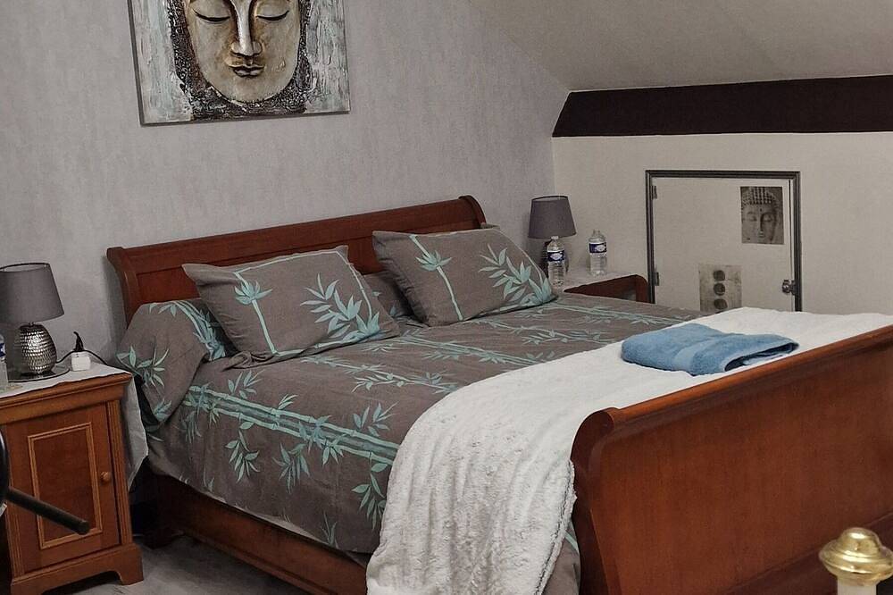 Chambre  \"Bouddha\"  idéale pour les évènements sportifs sur le circuit du Mans in Le Mans, Sarthe