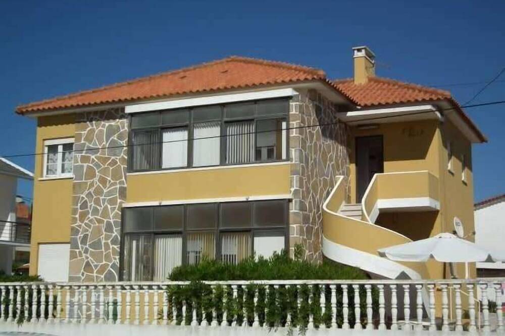 Apartamento De Férias para 6 Pessoas em Praia da Areia Branca, Lourinhã