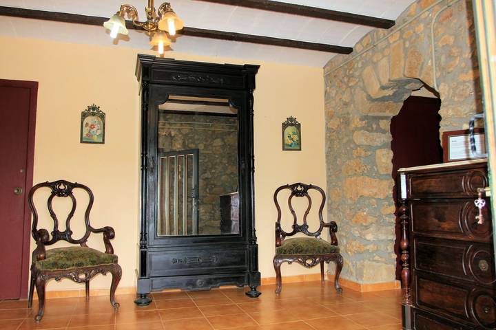 Casa rural para 21 personas, con jardín, Se admiten mascotas en Alt Empordà - 4