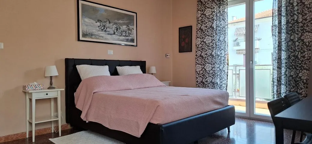Casa de huéspuedes para 2 personas, con jardín y balcón - 1