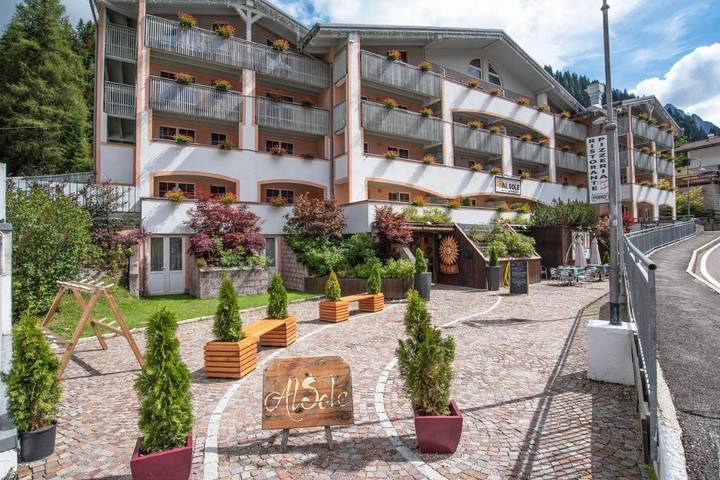 Ośrodek wypoczynkowy dla 2 osób, z balkon i sauna oraz basen i basen dla dzieci, zwierzęta dozwolone w Dolomity