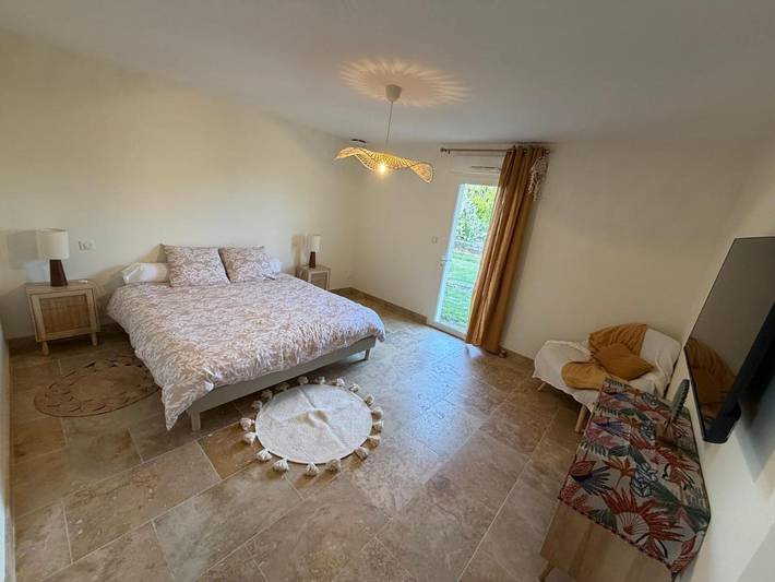 Location de vacances pour 8 personnes, avec jardin à Saint-Gervais-en-Vallière - 3
