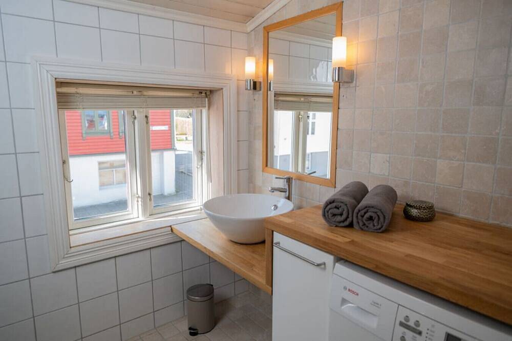Unique wooden house | Cozy outdoor area | Downtown in Stavanger