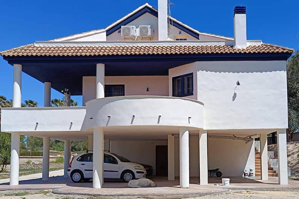 Charming penthouse, with views of the city (ideal for families) in Ontinyent, Valencia Province