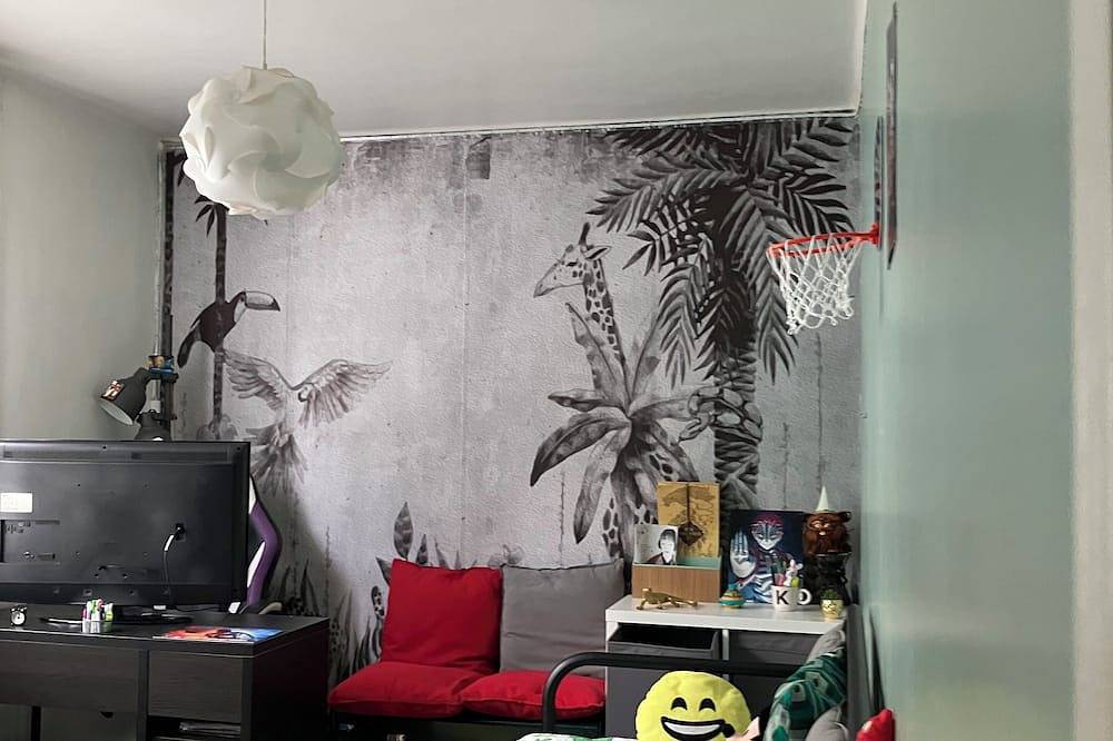 Apartamento entero, Bright apartment near Versailles with parking in La Celle-Saint-Cloud, Yvelines