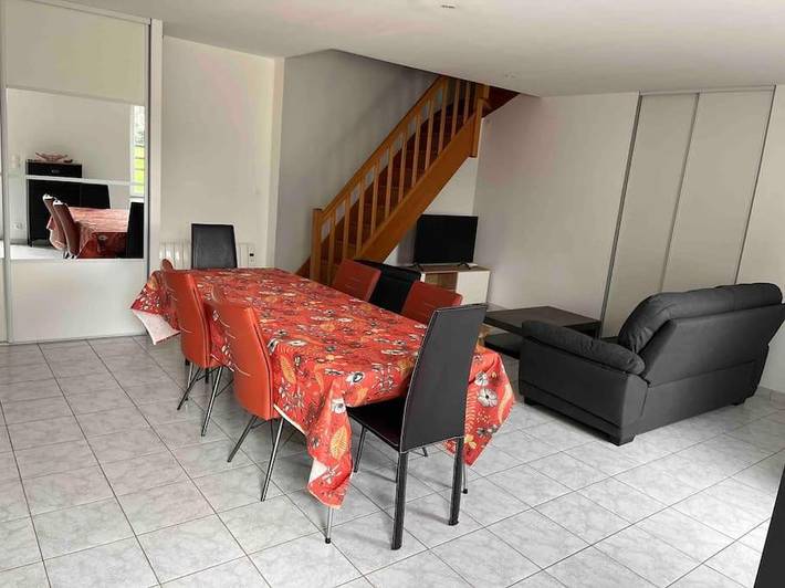 Location de vacances pour 8 personnes, avec Terrasse et Jardin à Argentré (Mayenne)
