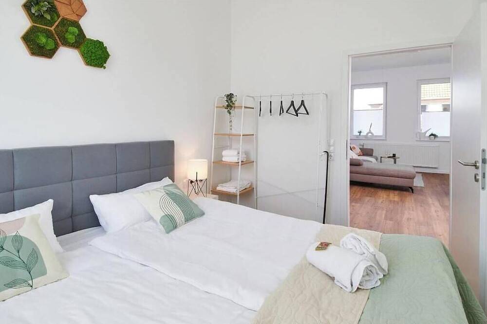 Ganze Wohnung, Homeme 6 | Netflix | Küche | Parkplatz | Smart Tv in Bad Oeynhausen, Wiehengebirge