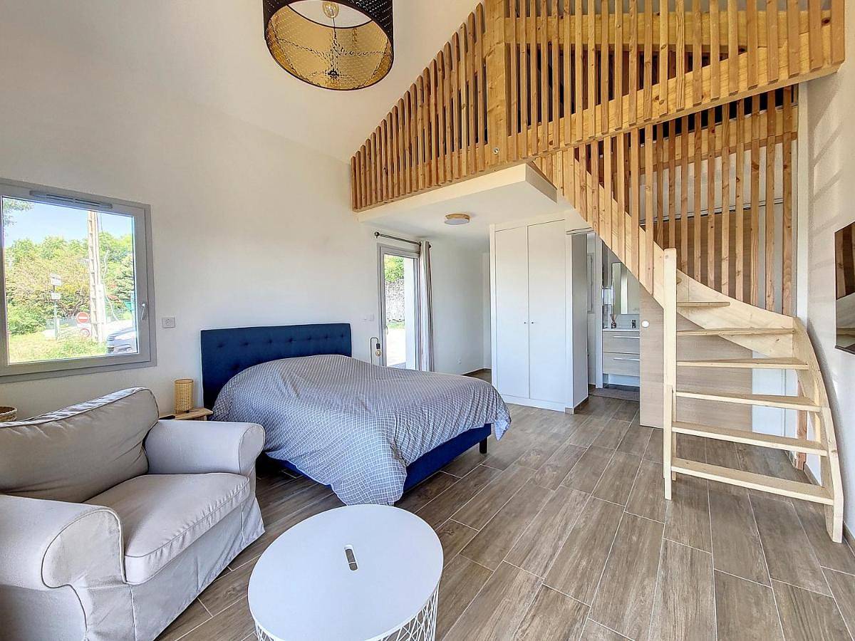 Two-Bedroom House in Bilieu, Lac de Paladru