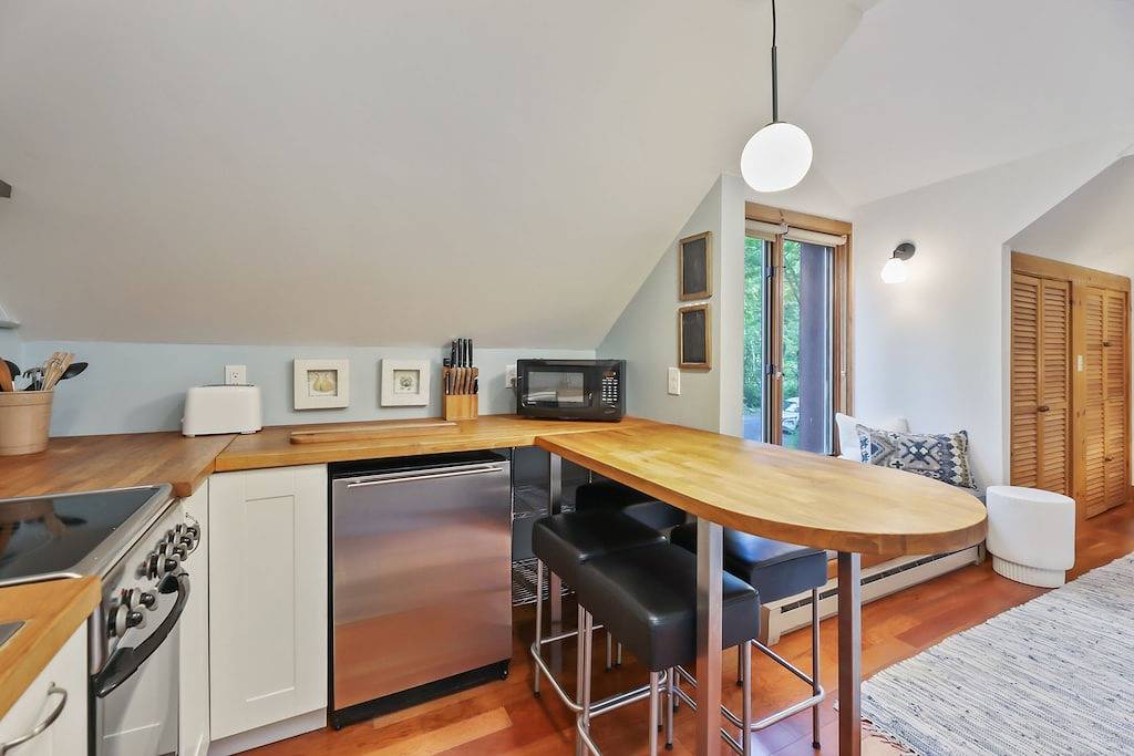 Renovated Private Guest House by Evergreen Home in Great Barrington, Berkshire County