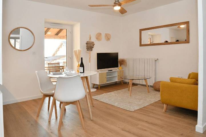 Maison de vacances pour 2 personnes, avec balcon et piscine, animaux acceptés