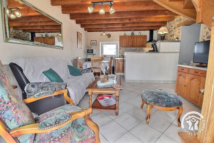 Gîte for 4 people, with pool and garden - 1