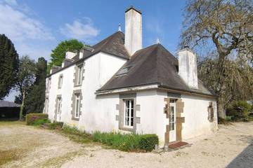 Location de vacances pour 16 personnes, avec terrasse ainsi que jardin et jacuzzi à Madré