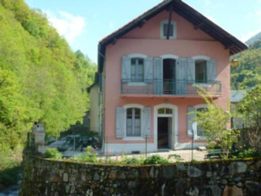 Mont-Rouch Gite Communal in Couflens, Parc naturel régional des Pyrénées ariégeoises