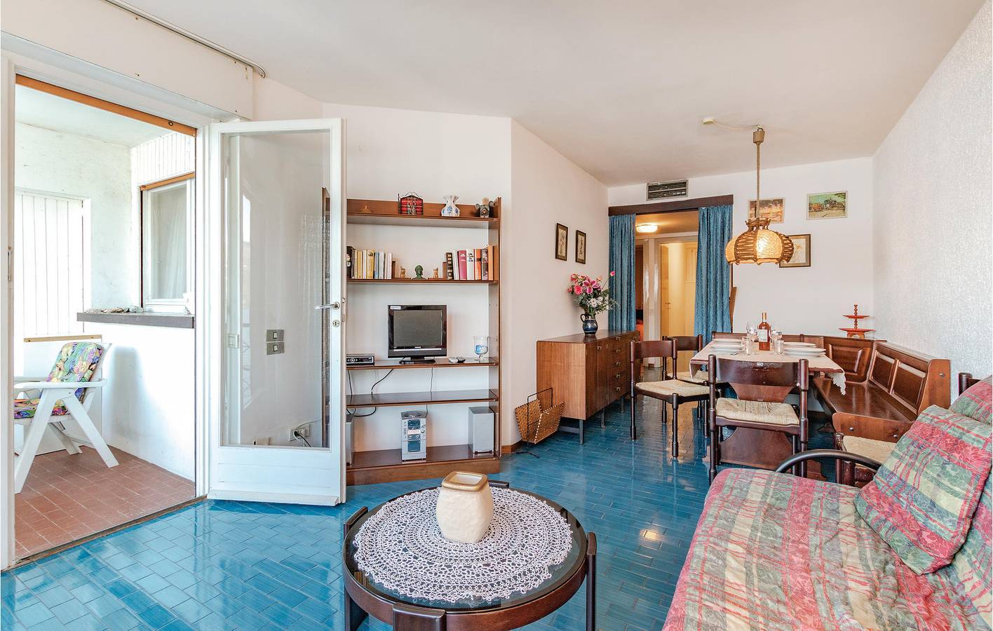 Ganze Ferienwohnung, Rückzugsort am See: Appartement mit Terrasse & Parkplatz in Porto Valtravaglia, Lago Maggiore (Lombardei)