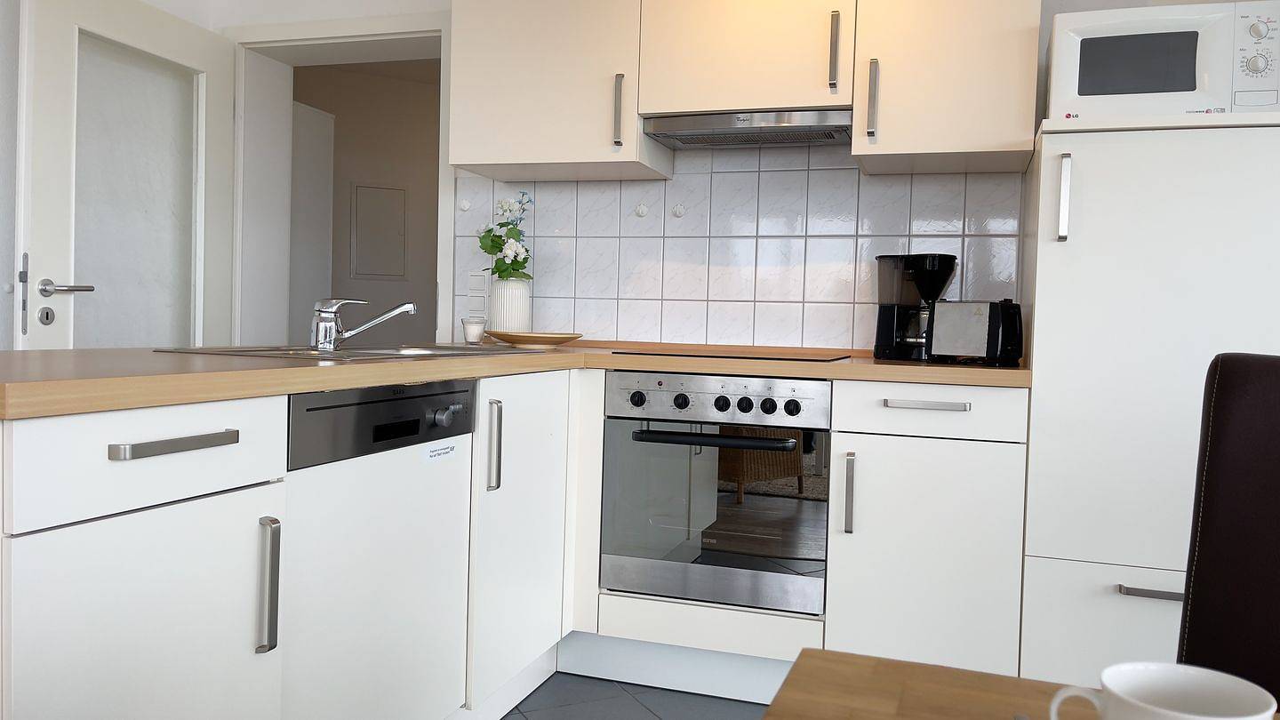 Ganze Wohnung, Traumhafte Ferienwohnung D1.5 für bis zu 6 Personen mit großem Rundbalkon und Meerblick! in Sahlenburg Strand, Cuxhaven