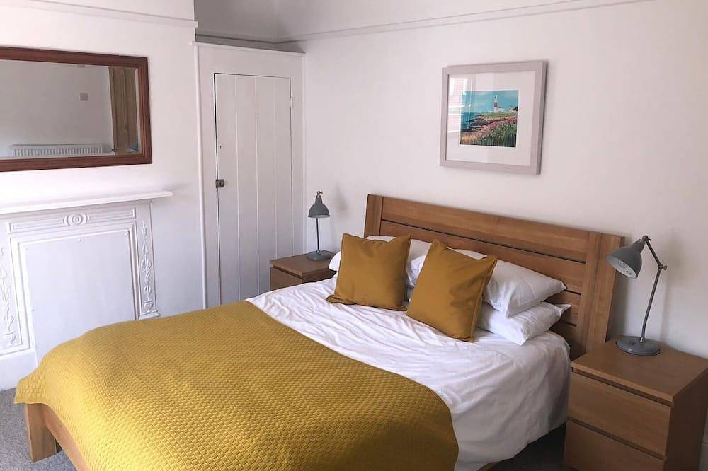 Refurbished house, close to the beach, quiet central location in Swanage, Dorset