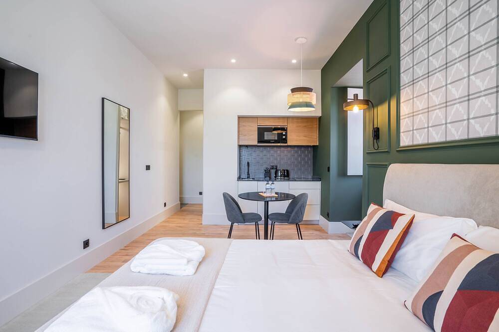 Gigantones Guesthouse - Elegant Studio River View!, foto 13