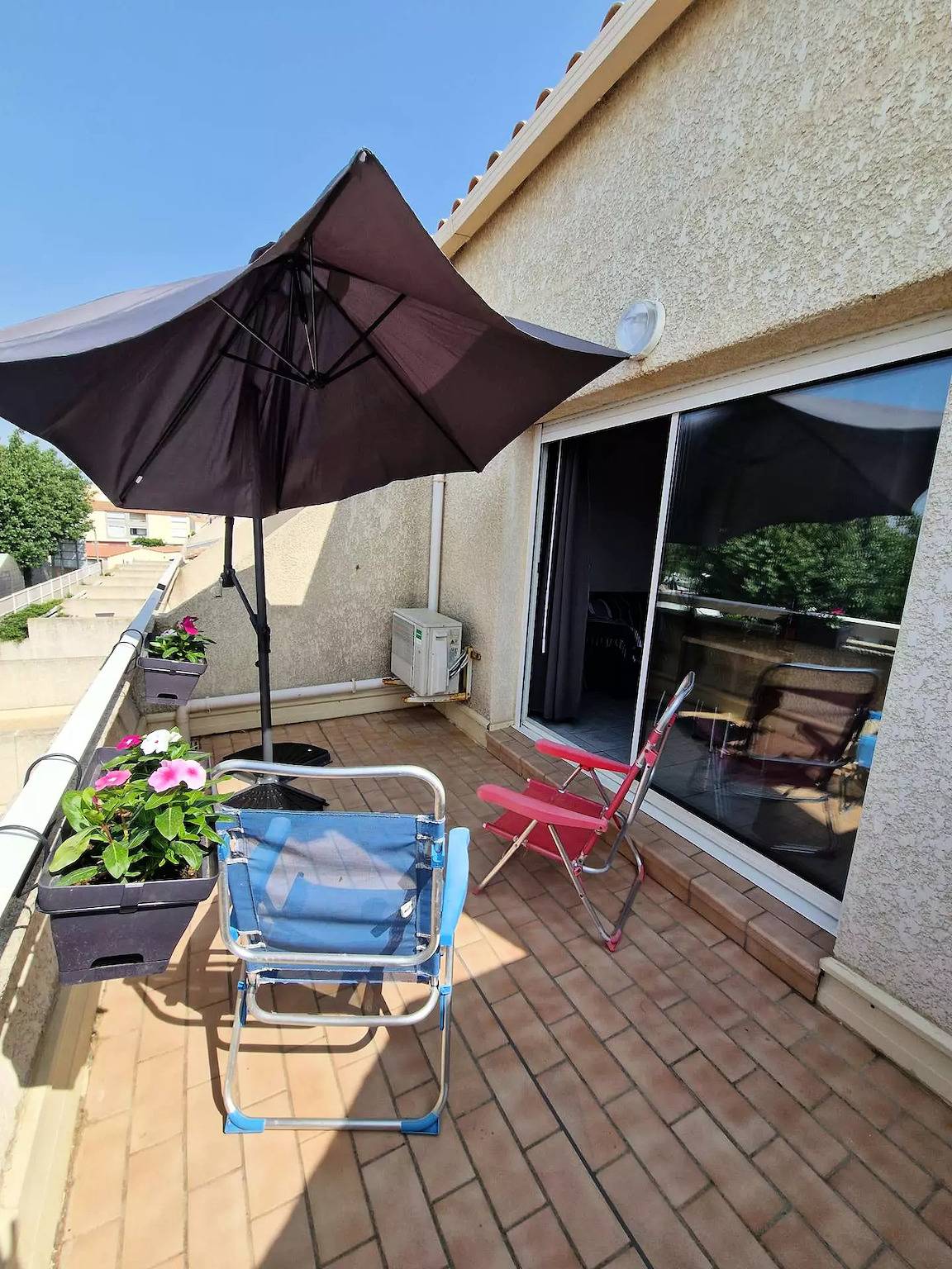Apartamento entero, Apartamento con aire acondicionado y vistas al mar in Marseillan-Plage, Marseillan